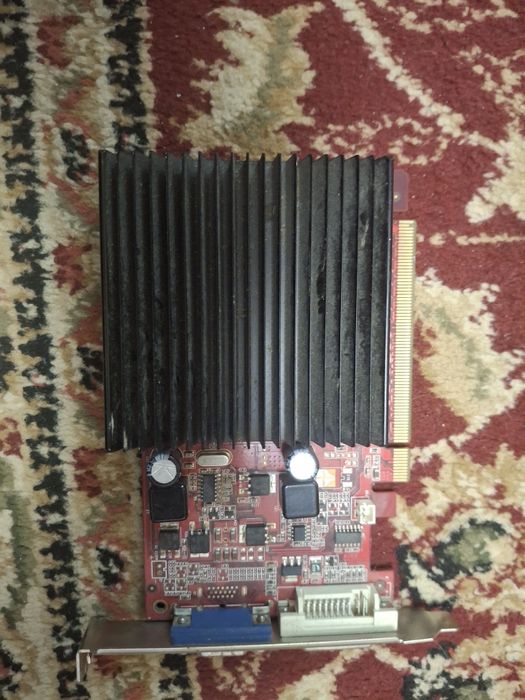 Видокарта GF8400GS