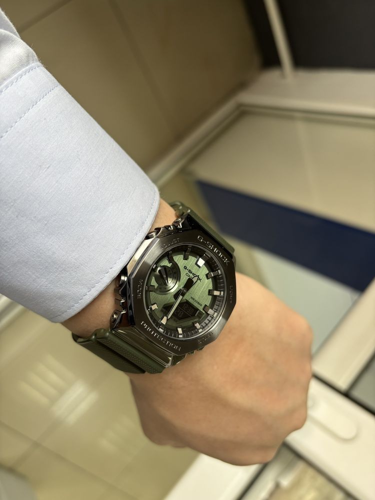 Часы  CASIO GM-2100B-3A зеленый
