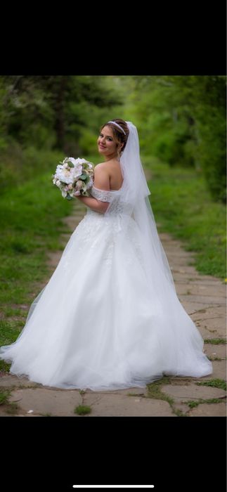 Булчинска рокля