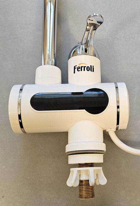 Instant apa calda, electric, tip robinet, Ferroli Storm, digital 3 kW