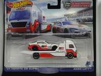 Macheta Hot Wheels Team Transport '21 Toyota GR Supra