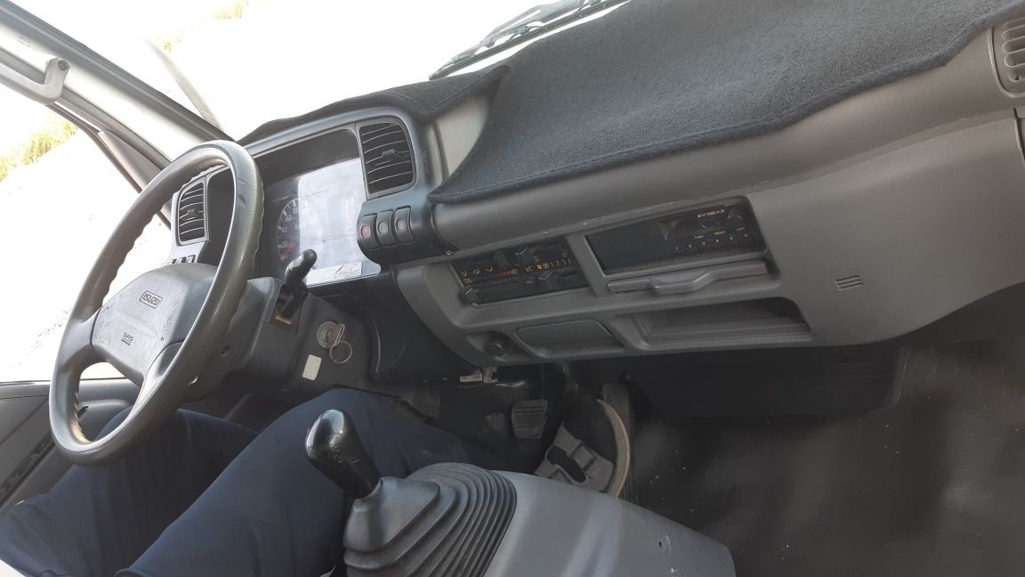 Isuzu samasval sotiladi