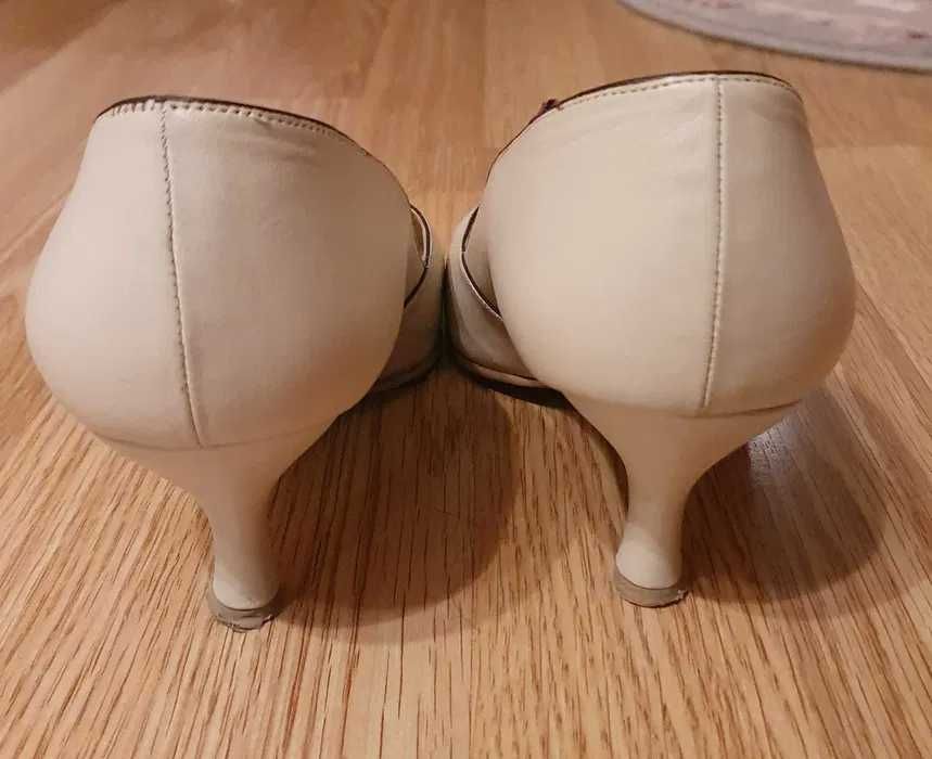 Pantofi de damă din piele naturală