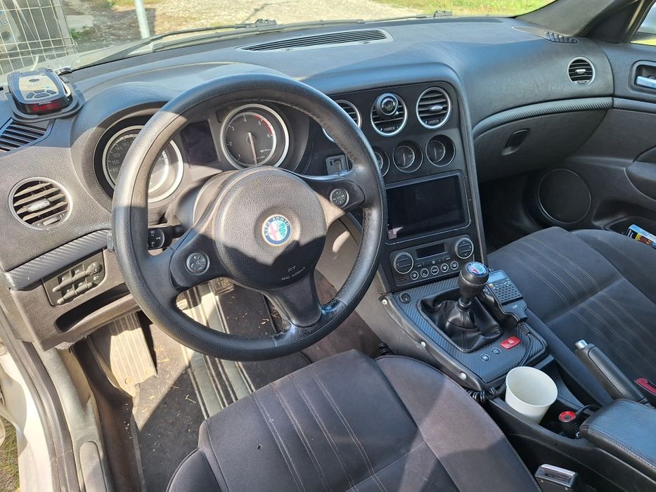Vând alfa romeo 159