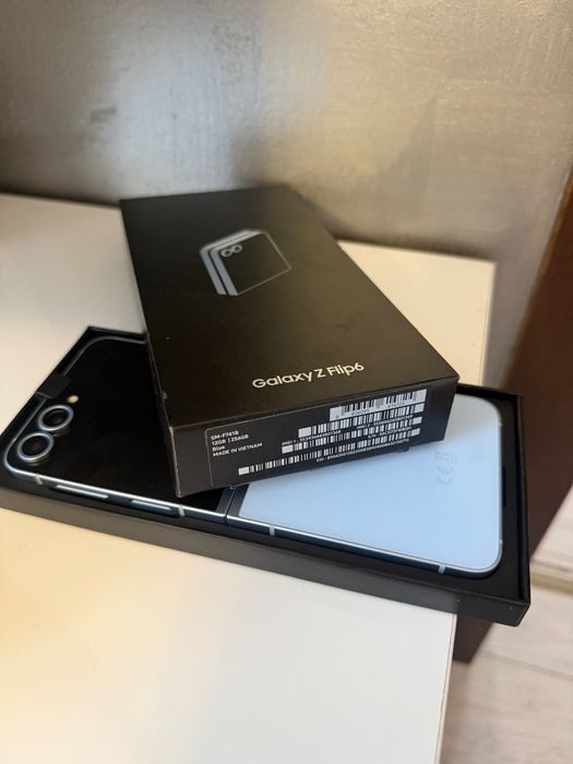 KATO НОВ! Samsung Galaxy Z Flip 6 5G 256GB