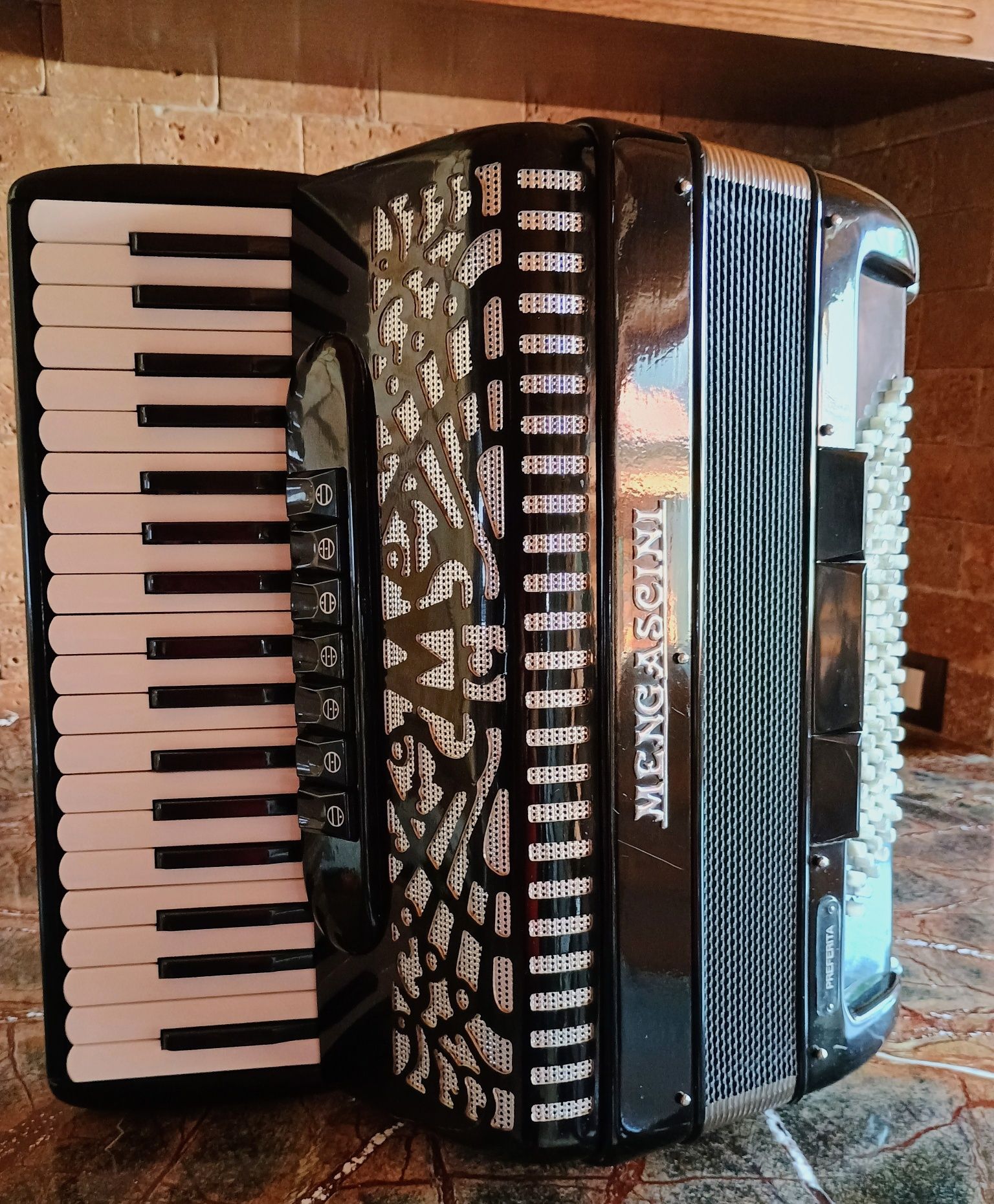 Vand Acordeon Italian  MENGANSCINI Preferita