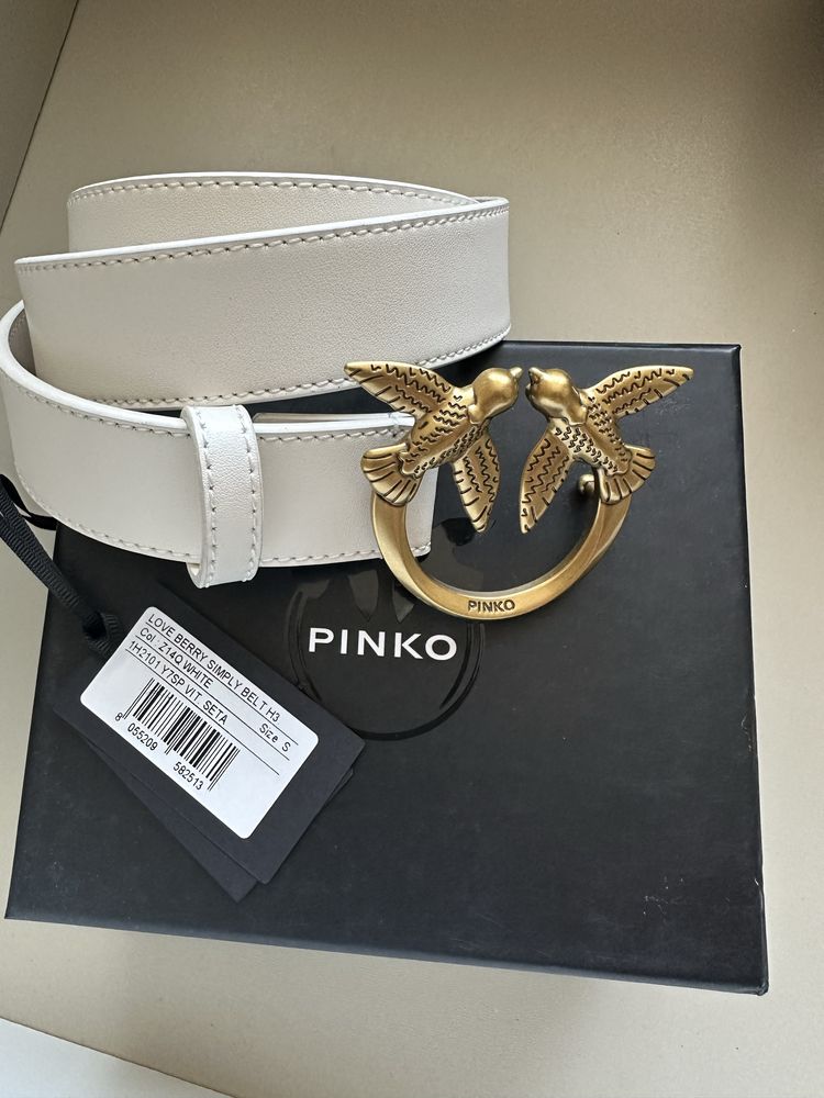 Черен, бял колан на Pinko