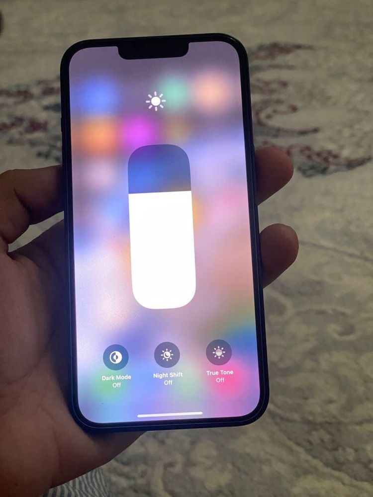Iphone 13 green