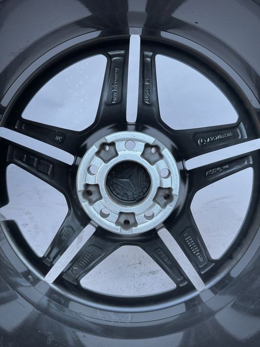 Оригинални джанти 19 цола mercedes Amg w257