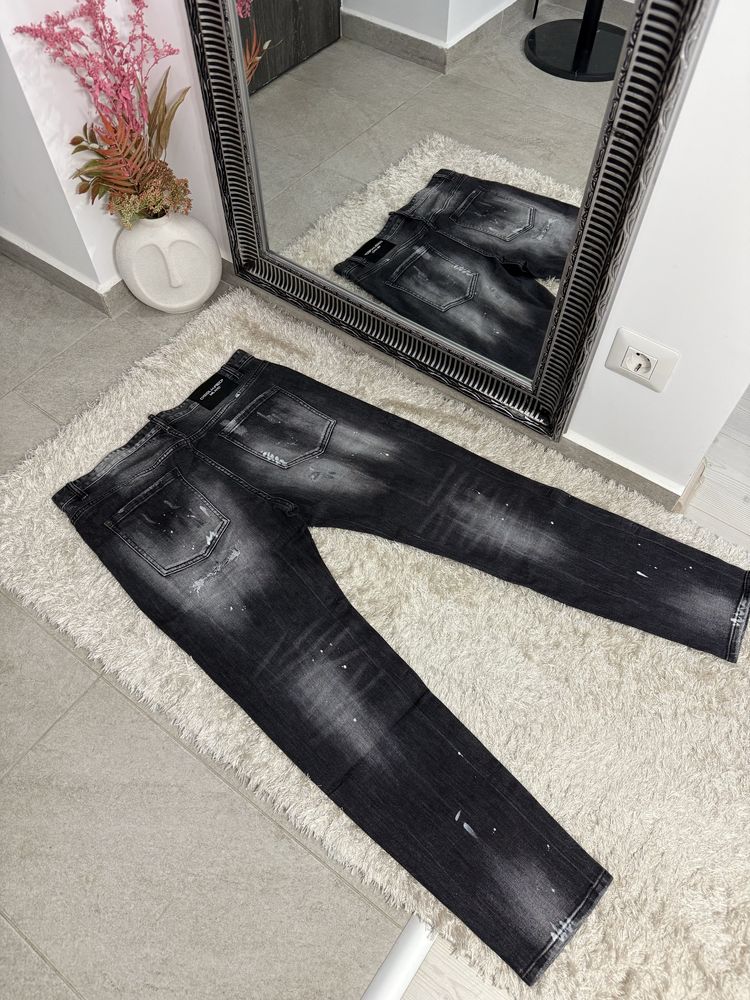 Blugi Dsquared2 calitate Premium colectie noua