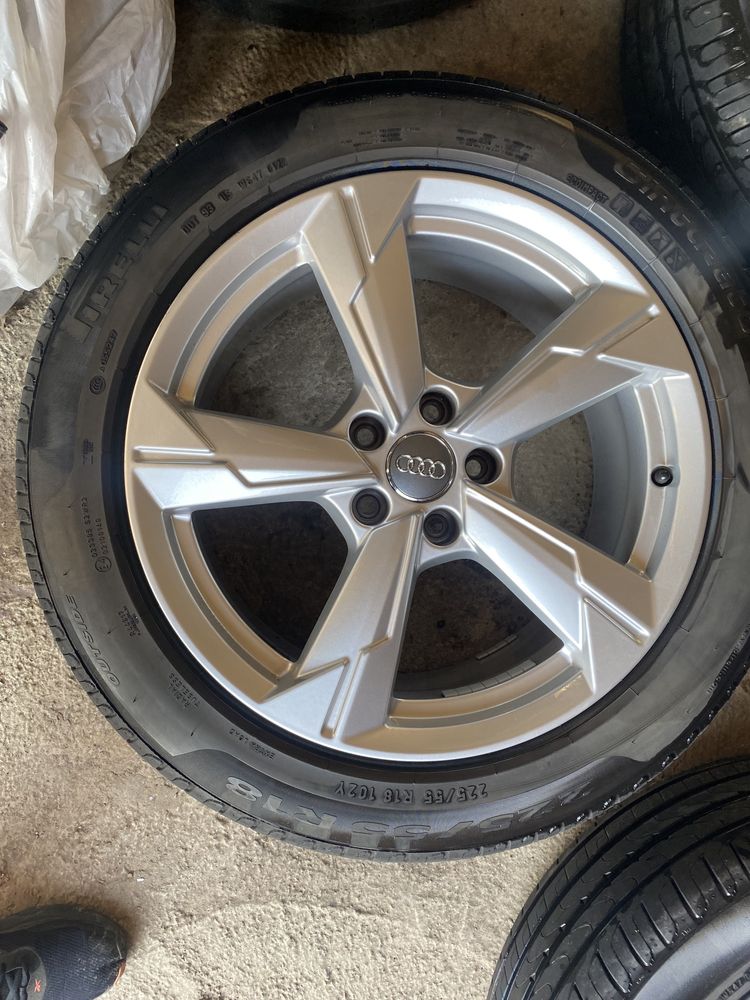 Jante R18 Audi A6 A4 Q 3 cu anvelope 255/55 R 18 Pirelli Dot 2022