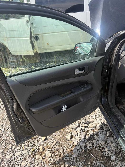 Vand Set Scaune Piele Ford Focus 2  cu incalzire