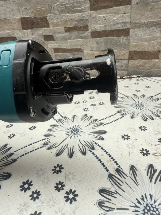 Акумулаторна фреза за гипскартон Makita DCO180Z SOLO /18 V,