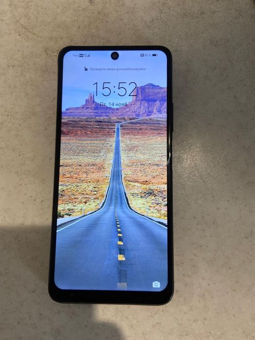 Отлично работает батарея держит долго почти два 2