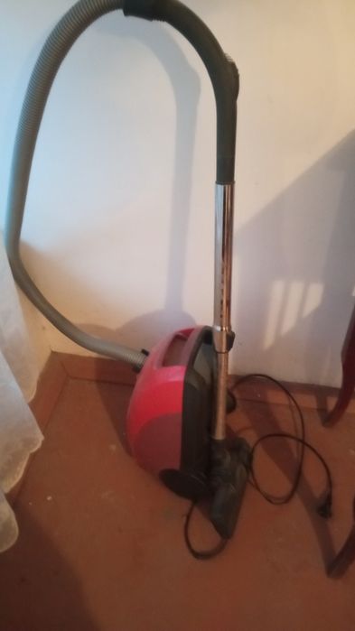 Продается пилесос б/у