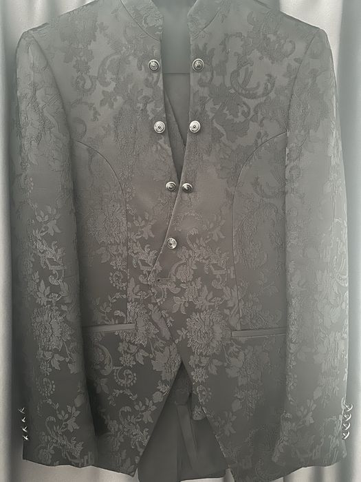 Vand costum mire