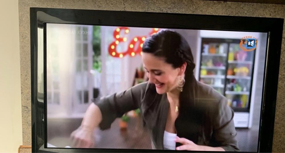 Телевизор самсунг 82 d