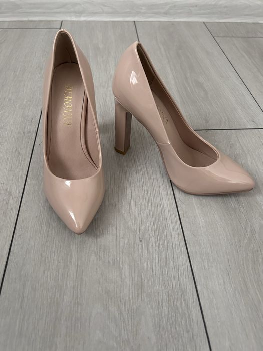 Обувки-малки номера 33,34,35