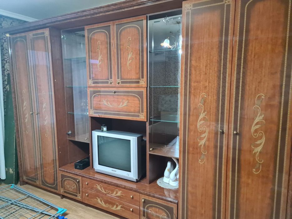 Продам шкаф и диван