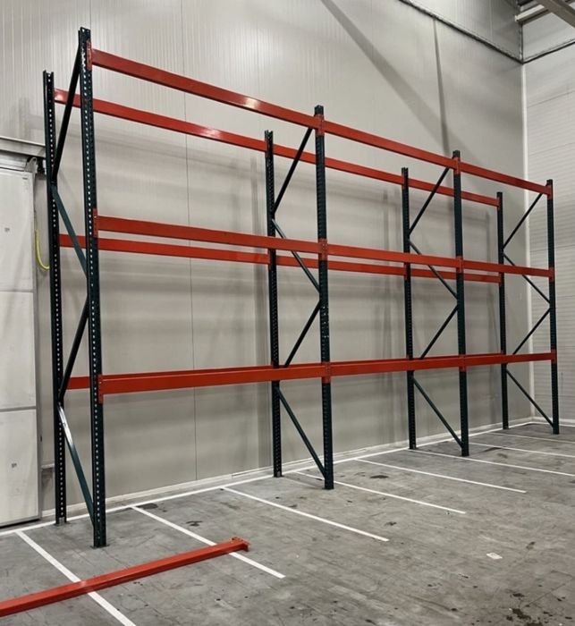 Rafturi metalice depozitare marfa 44