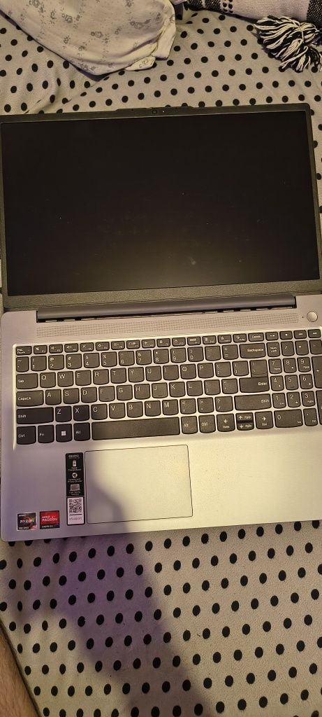 Laptop Lenovo Slim 3