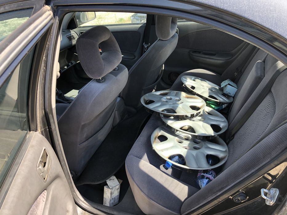 2000g. Toyota Avensis T22, 2.0 Diesel 90cc.