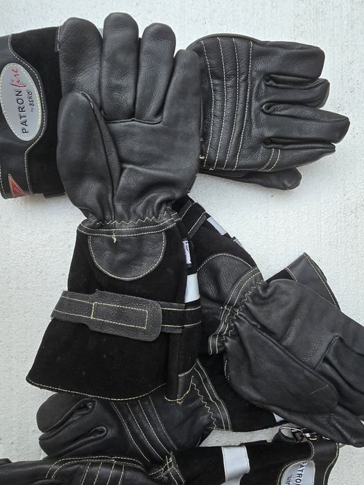 Manusi rezistente la foc de pompieri