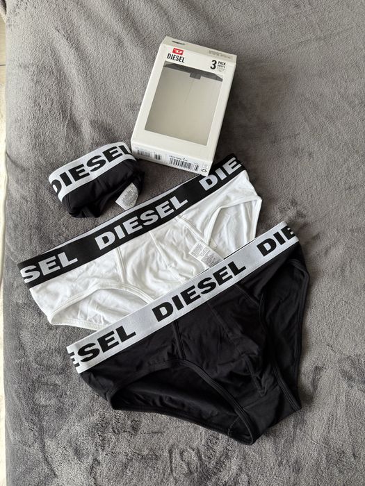 Diesel set 3 chiloti alb-negru marimea L noi originali