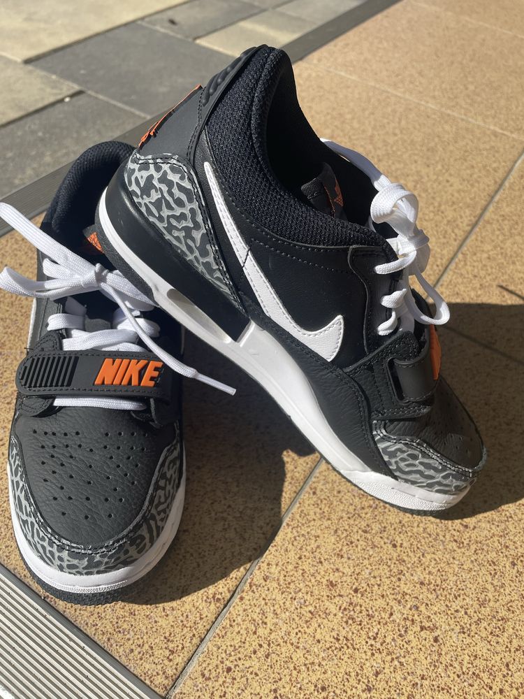 Vand Air Jordan Legacy