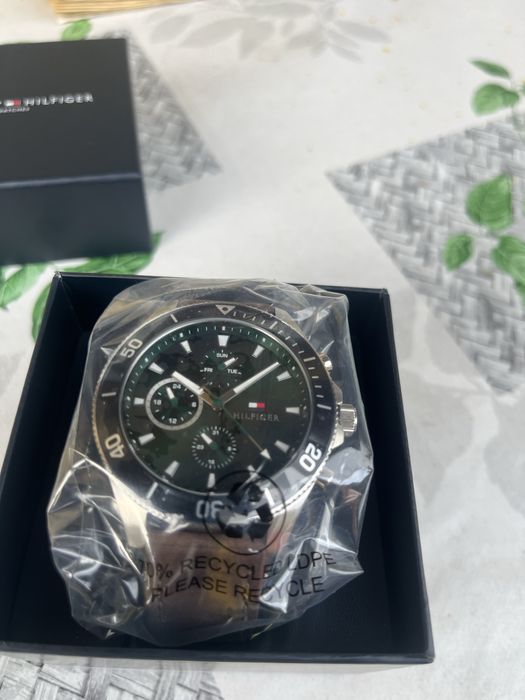 Vand ceas Tommy Hilfiger Original cu cod de verificare 1791983