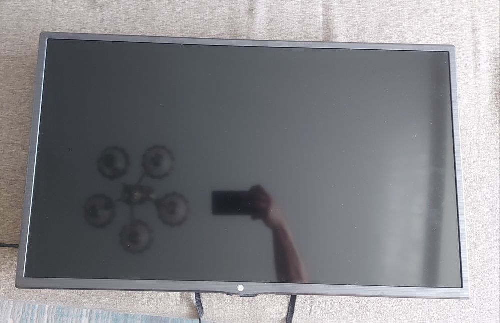 Телевизор smart LG 84 диагональ