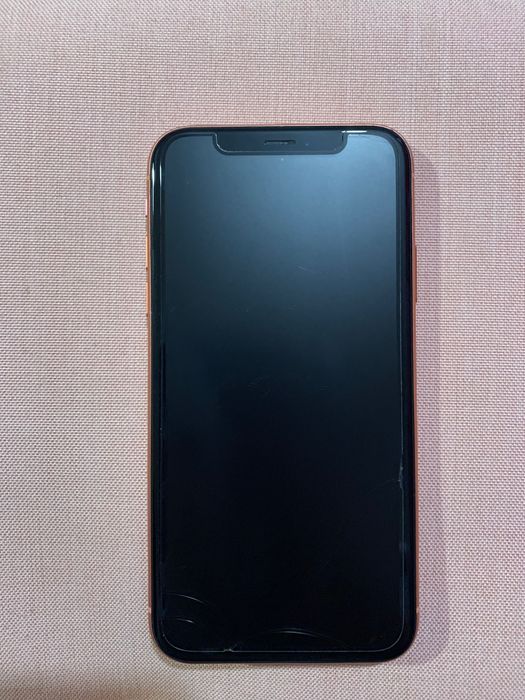 Телефон iPhone XR 64 GB