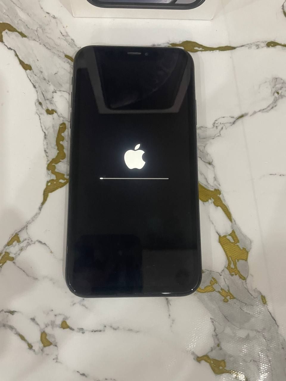 Продам Iphone XR /128 Gb