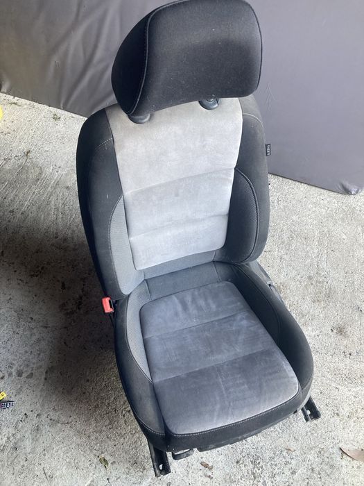 Scaune alcantara cu incalzire fata Tiguan volan stanga