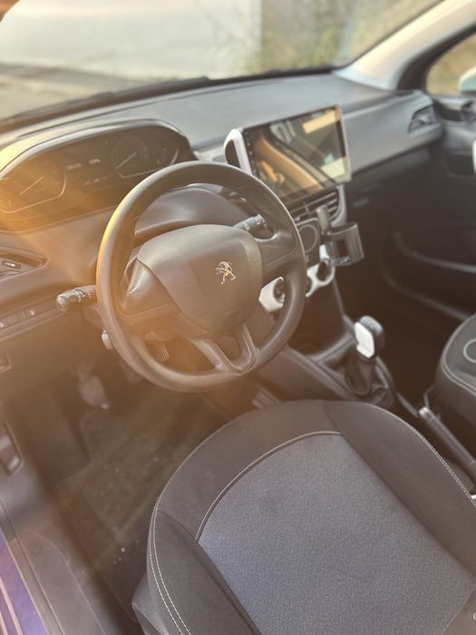 vand peugeot 208. 2018