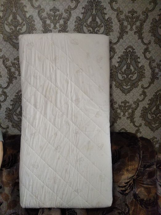 Ортопедический матрас и детские вещи