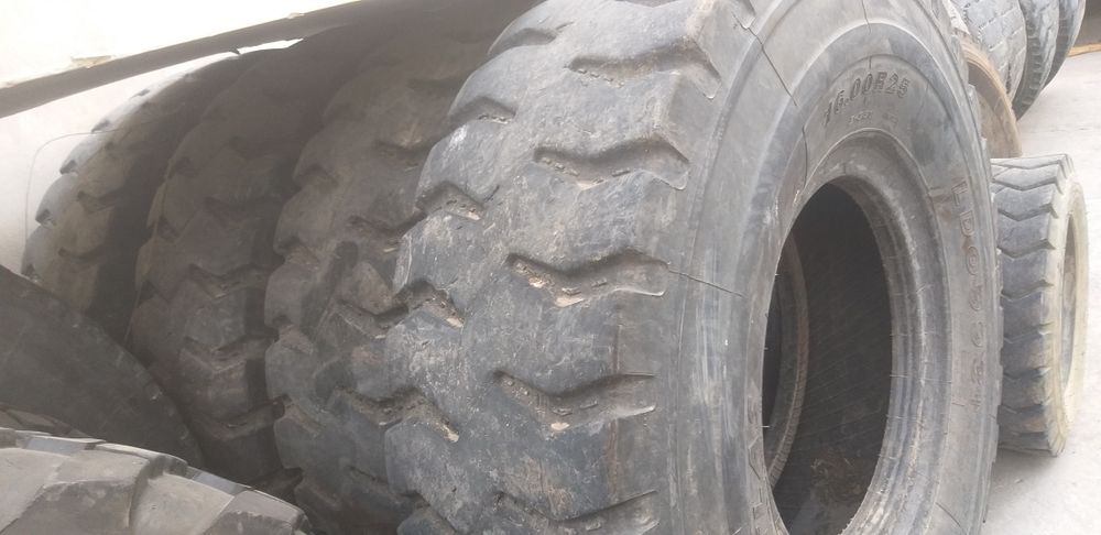 Шиналар сотилади пагрузчик 50тонн кранларга тушади