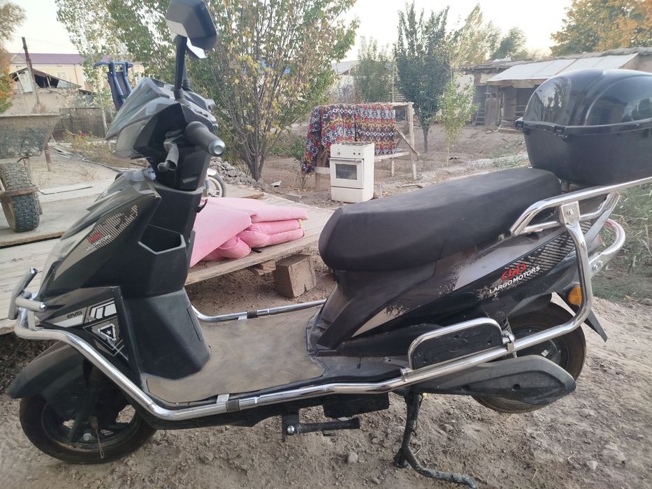 Skuter satiladi taz kop jurmedi