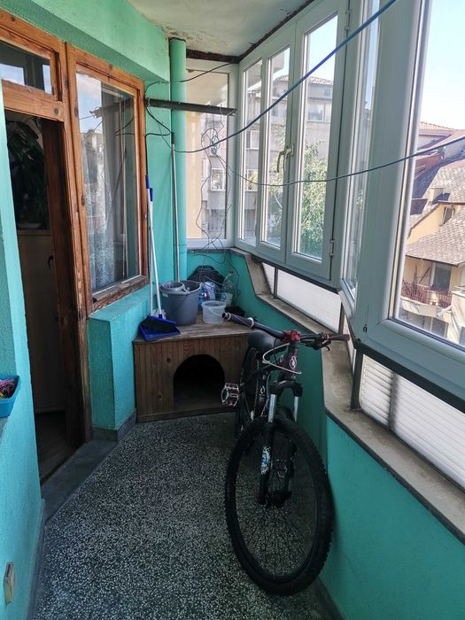 Продавам апартамент до Спортна зала