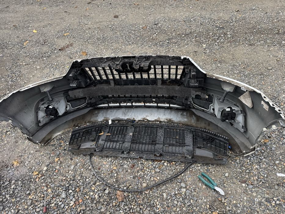 Предна Броня Audi Q3