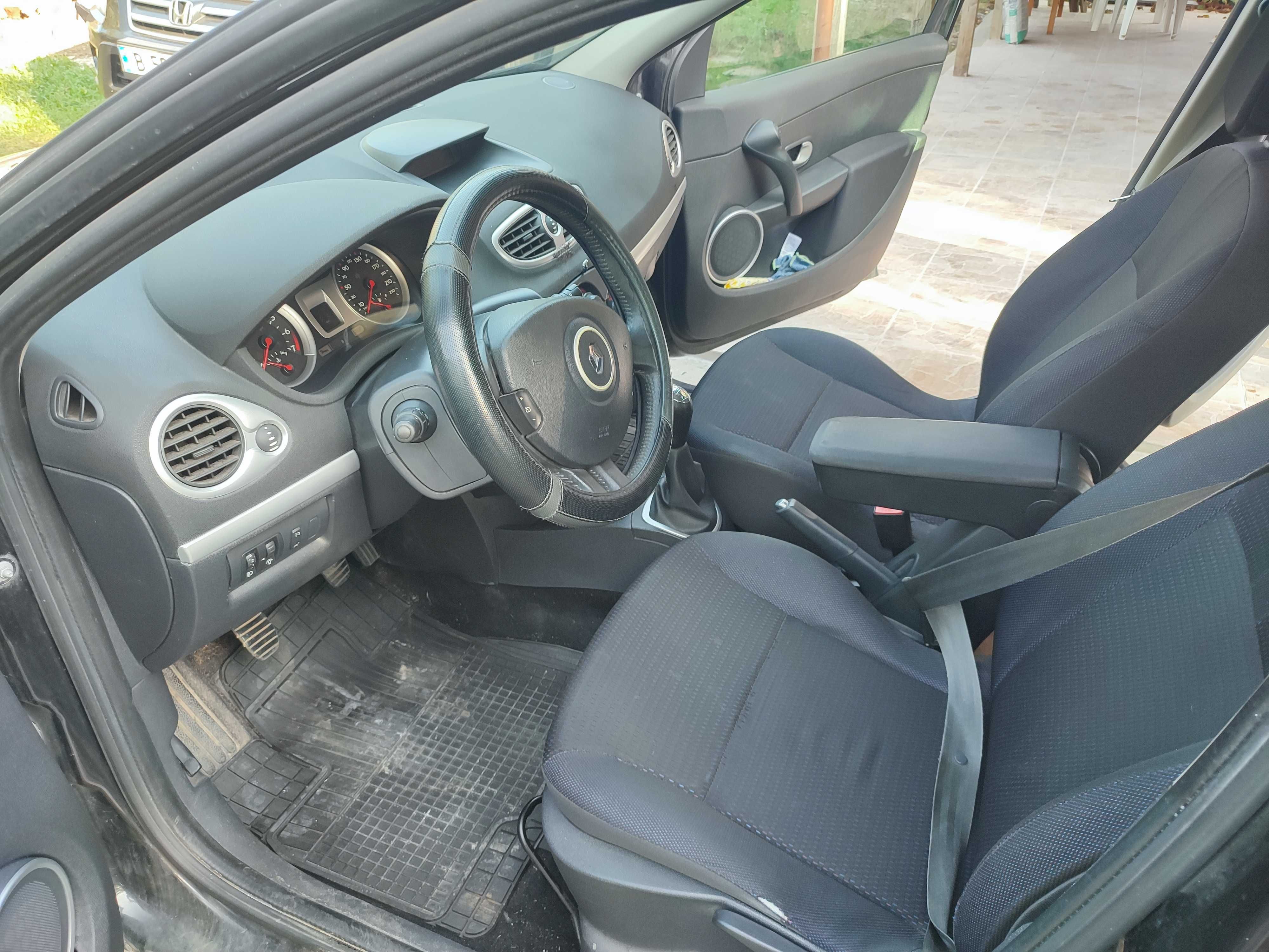 Renault Clio  2008 г. газ/бензин