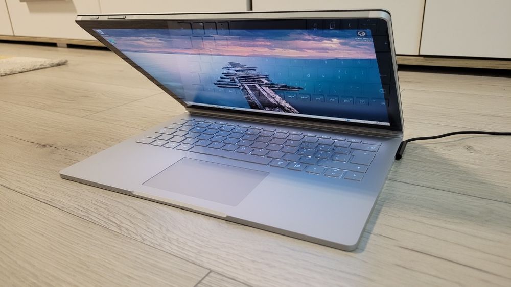 Laptop Microsoft Surface Book 2 i5-7300u