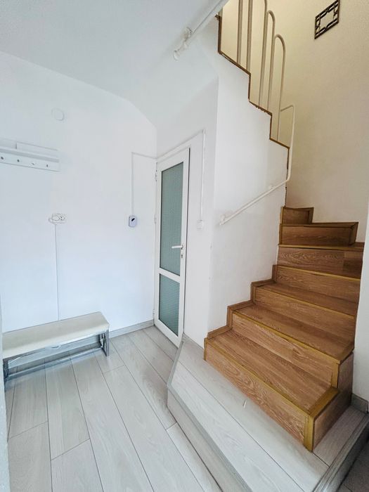 Дава се под наем Тристаен апартамент в Варна, Център - 98 кв.м за 586.5 € - Снимка #7