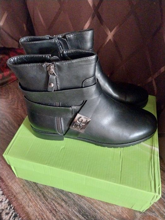 Полусапоги женские.