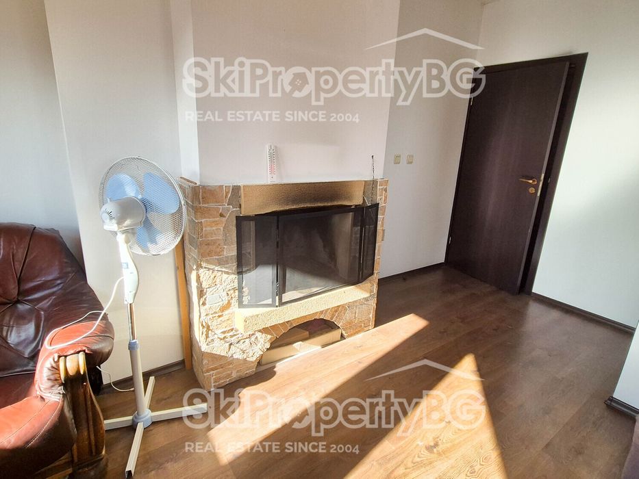 Двустаен апартамент с камина, с паркомясто и без такса поддръжка!
