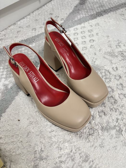 Продаю обувь новую не ношеную