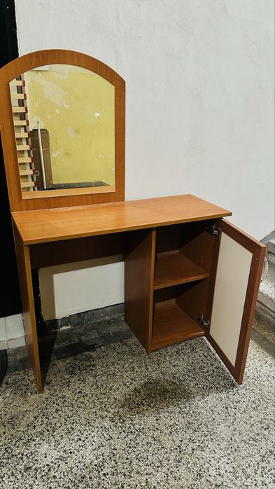 Тоалетка за спалня