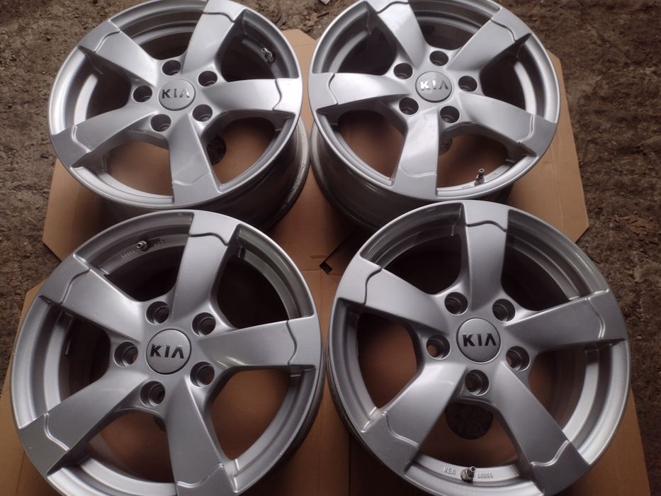 Перфектни DBW 15-5x114.3 ET45 6.5j Kia Ceed