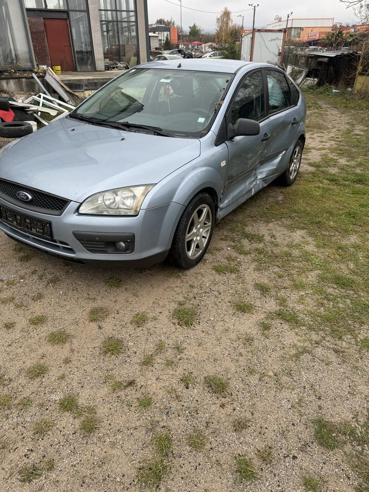 Плодавам Ford Focus mk2 НА ЧАСНИ