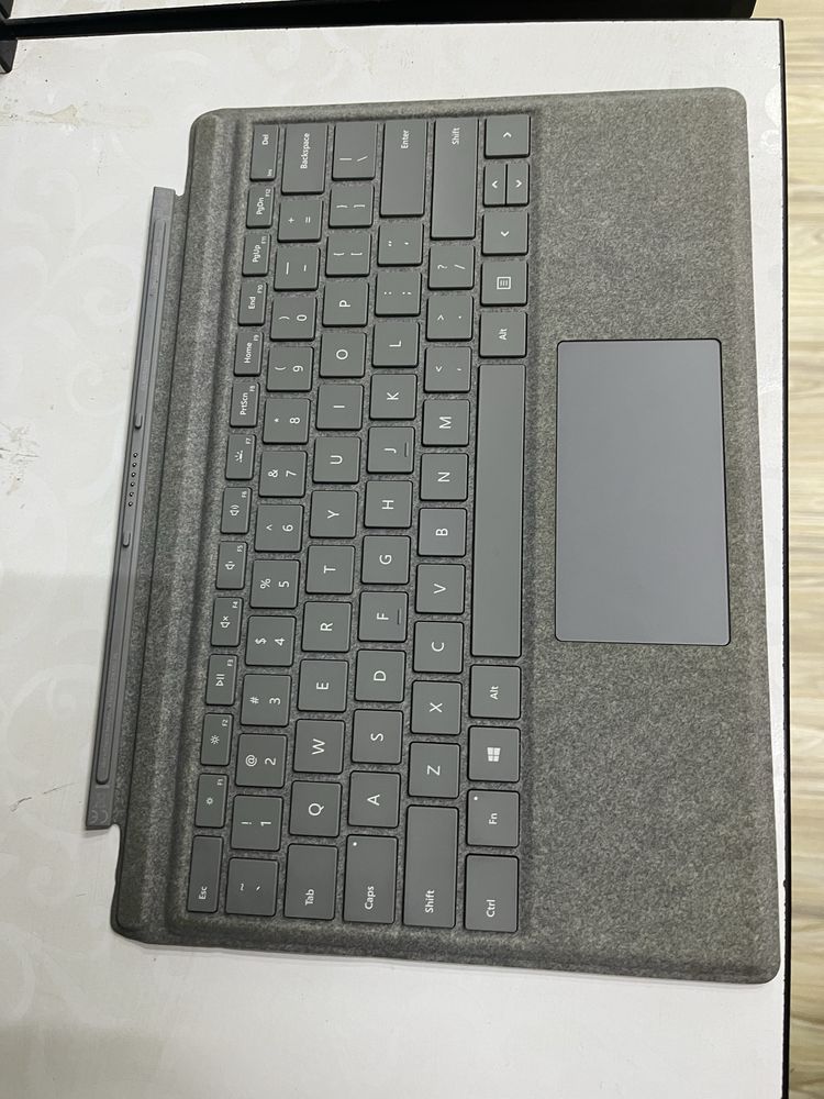 Клавиатуры для Surface Pro 3-4-5-6-7+  Type Covers